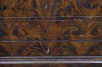 Commode en acajou ouvrant par un tiroir en ceinture et 3 tir… (photo 5)