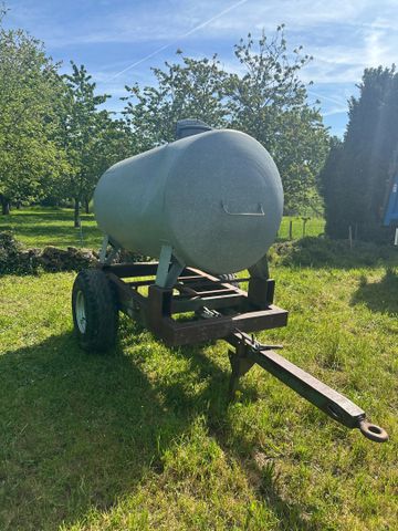 Tonne à eau galva RONOT 2000l équipé Ballbaffle, choc latéral, pa