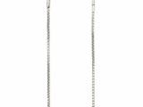une paire de boucles d'oreilles en perles et diamants en forme de cœur