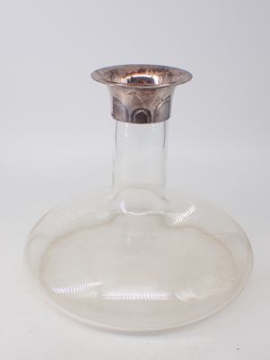 CHRISTIAN DIOR Carafe en verre, H. 19cm (manque le bouchon)