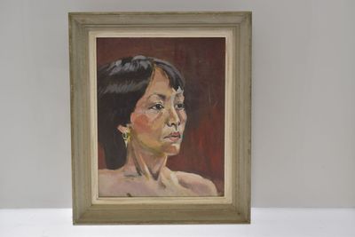 Ecole moderne, "Portrait de femme", huile sur carton.