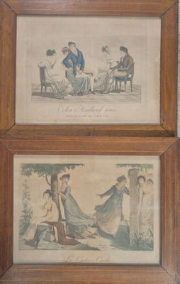 deux photos encadrées d'un couple de personnes assises sur un banc