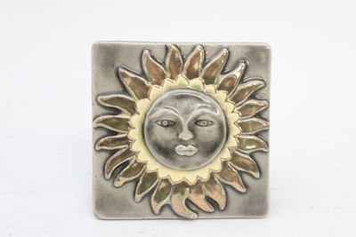 Marion de CRECY (née en 1954) - Fille de Mithé ESPELT Boite … - Photo 1