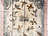 une image représentant un foulard en soie orné d'oiseaux