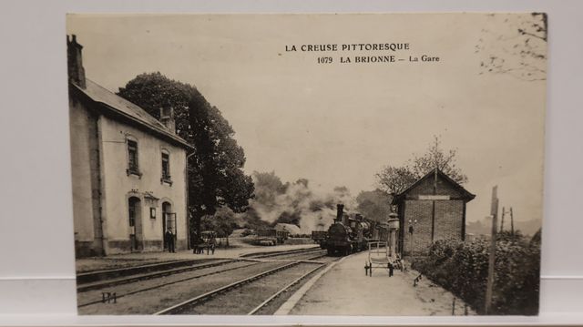 La Brionne : La Gare. TBE.