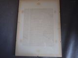 une photo d'une feuille de papier posée sur une table