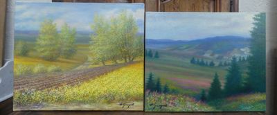 deux tableaux représentant des arbres et un champ avec des collines en arrière-plan