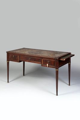 an old wooden table with two drawers and a drawer underneath it