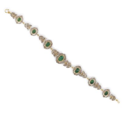 un bracelet d'émeraudes et de diamants