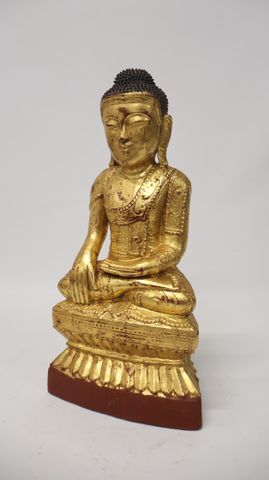 BIRMANIE - XXe siècle - Bouddha maravijaya en bois laqué or assis...