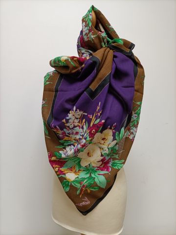 KENZO. Châle fond violet et marron. Joint un châle fond bleu sans