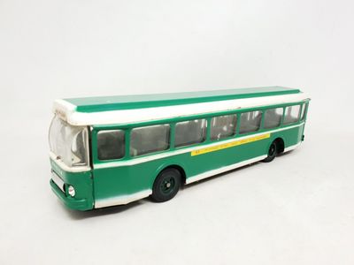 C.I.J. EUROPARC, réf 6/11 autobus Parisien Saviem en tôle la…