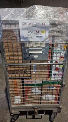 un caddie rempli de produits alimentaires