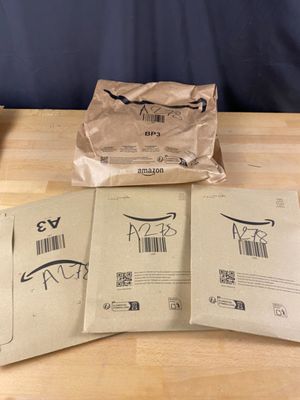 Lot de 4 colis Mystère (Retour Amazon,NPAI ,Adresse incomplè…