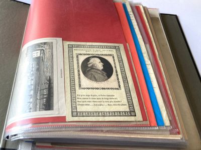 une pile de livres posée sur une table