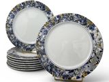 a lot of plates that are stacked on top of each other