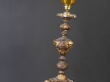an image of a lamp that is sitting on a table next to a cord