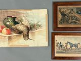 trois tableaux accrochés au mur d'une pièce où sont accrochés des tableaux