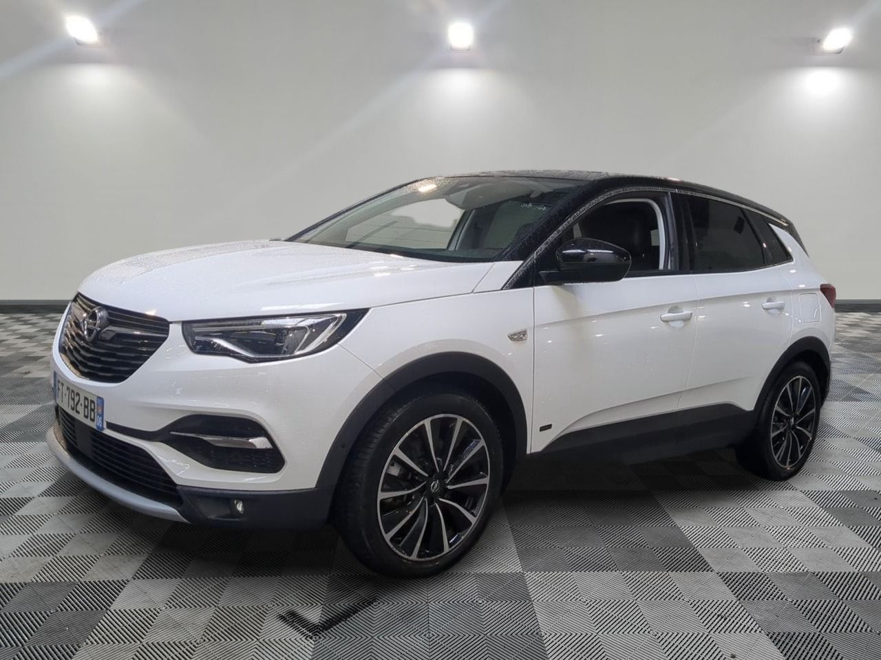 OPEL - GRANDLAND X HYBRID4 300 CH AWD BVA8 ULTIMATE - EE - Mise en service: 29/09/2020 - euro 6