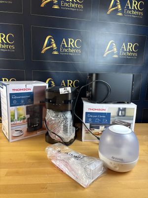 Lot d’une cafetière et d’un grille pain Thomson et un humidi…
