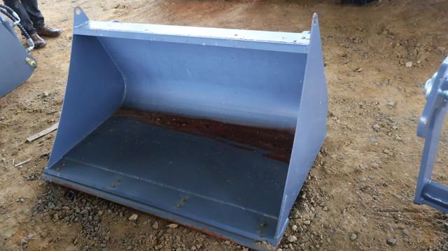 Godet L1170mm attelage euro Neuf