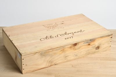 personalised wooden keepsake box with engraved name