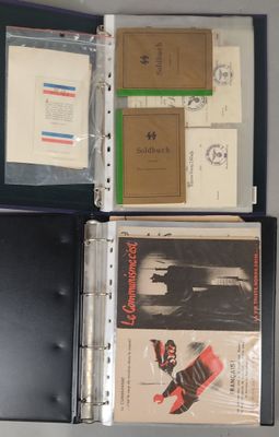 un classeur contenant de nombreux livres