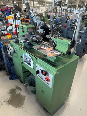 l'image d'une machine installée dans une pièce