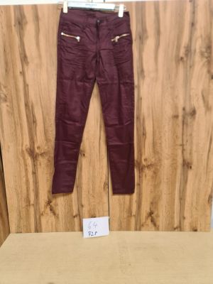 Lot de 72 pantalons femme ? Effet enduit bordeaux avec zips …