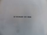 a white plate with the words le roman du him written on it