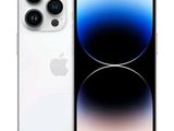 Un iPhone 11 blanc et un iPhone 11 blanc sont côte à côte