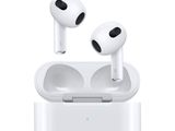 une image montrant deux AirPods posés sur un boîtier de recharge
