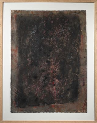 une image d'un tableau dans un cadre en bois
