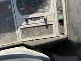 un gros plan sur le tableau de bord d'un véhicule