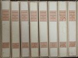 beaucoup de livres sur une étagère