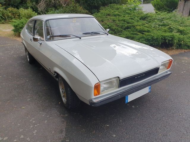 Véhicule particulier FORD Capri MK2 1300XL. Immatriculée FA-097-Z...