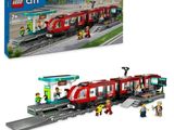 un train en Lego posé devant une boîte