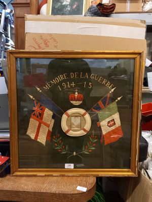Cadre photo brodé, Mémoire de la guerre 1914- 1915, Orné d'u… - Photo 1