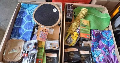 254 / 1 palette de 224 kg de mix (mini vitrine, poudre…