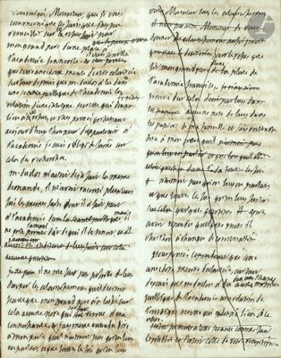 un vieux livre sur lequel il y a des inscriptions et une ligne tracée au milieu