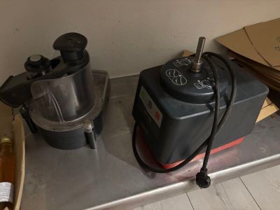 a picture of a kitchen counter with a blender and a blender on it