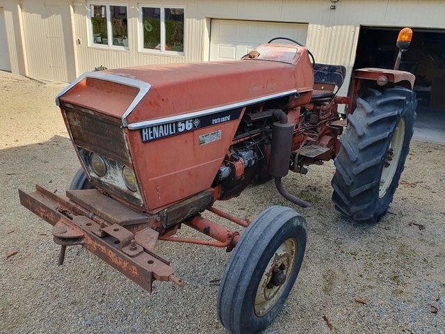Tracteur agricole Renault 56, immatriculé EL-751-XW, 1ère mise en...