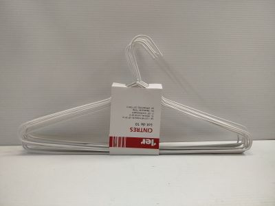 un cintre en plastique transparent muni d'une étiquette