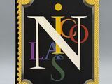 un gros plan d'un livre sur lequel figurent les lettres n et s