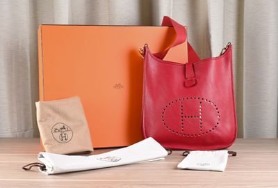 HERMES Paris Made in France Sac Évelyne en cuir togo rouge p… - Photo 1