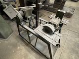 une machine placée au milieu d'une pièce