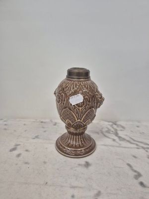 Lampe à pétrole de forme balustre en porcelaine émaillée à d…