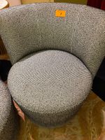 2 Petits fauteuils MOBITEC, gris, assise tournante, petits a… (photo 3)