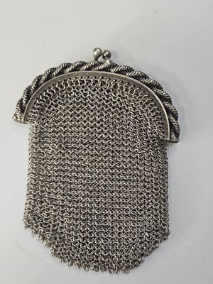 1 aumonière en argent P : 51 gr AC Lot vendu en l'état, état…