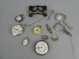 de nombreux types de montres de poche sur la table